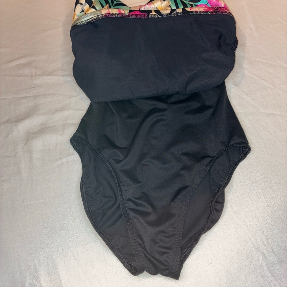 Miraclesuit One-piece Black White Pink Blue Floral Bathing suit No Size Tag - Picture 6 of 7